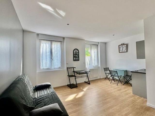 Location appartement, m² T 1 à Saint Étienne, 350 €