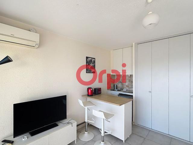 Location appartement, m² T 1 à Sainte Maxime, 650 €