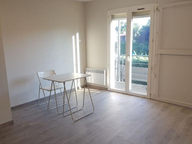 Location appartement, m² T 1 à Toulouse, 418 €