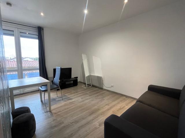 Location appartement, m² T 1 à Toulouse, 555 €