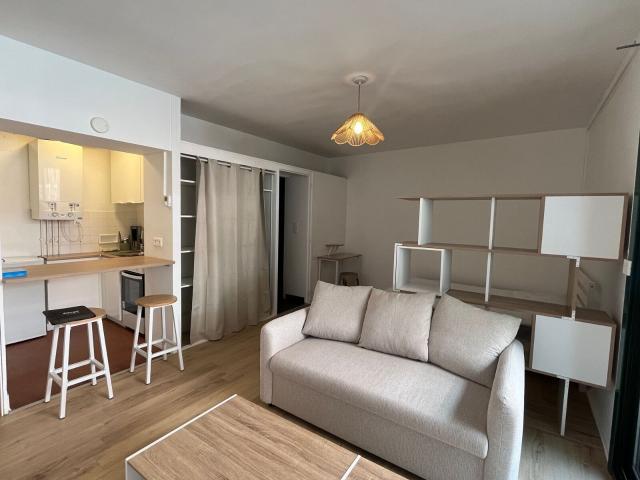 Location appartement, m² T 1 à Toulouse, 700 €