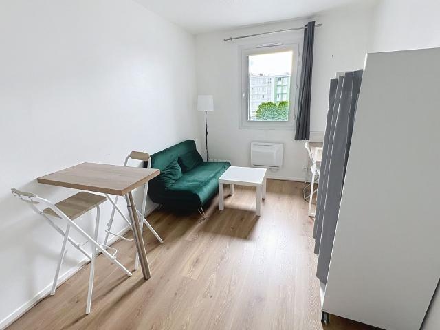 Location appartement, m² T 1 à Tours, 456 €
