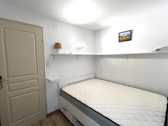 Location appartement, m² T 1 à Valensole, 500 €
