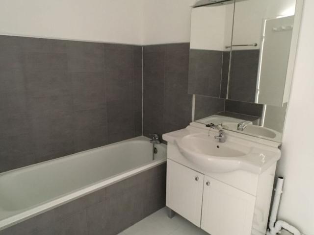 Location appartement, m² T 1 à Vandoeuvre lès Nancy, 530 €