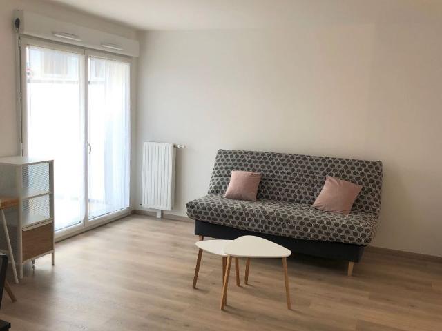 Location appartement, m² T 1 à Villiers sur Marne, 734 €