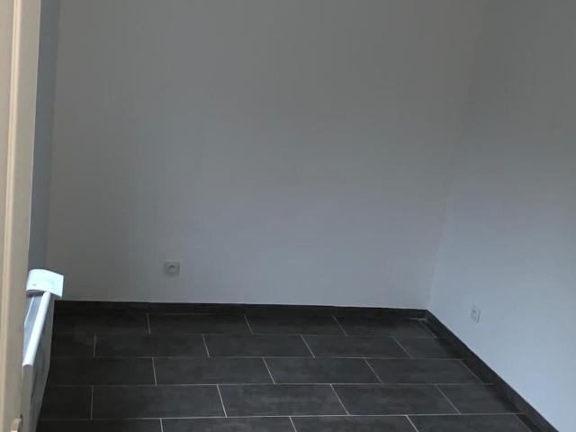 Location appartement, m² T 2 à Maubeuge, 422 €