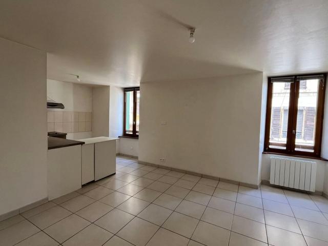 Location appartement, m² T 2 à Mende, 420 €