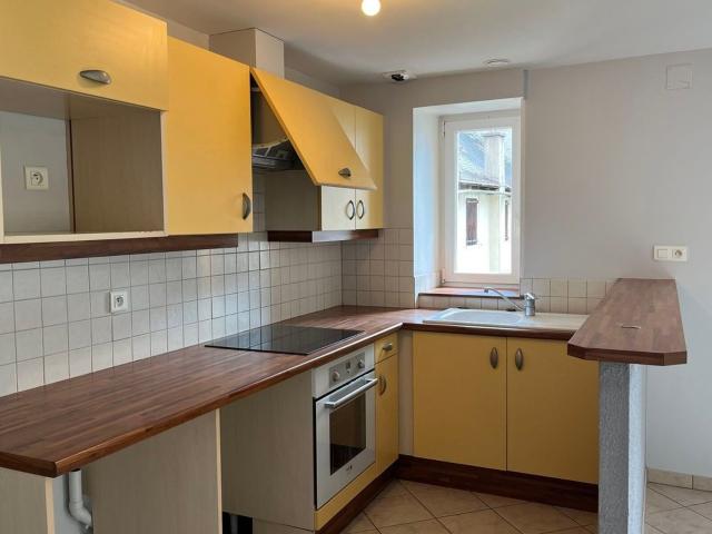 Location appartement, m² T 2 à Mende, 553 €