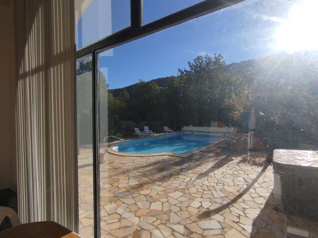 Location appartement, m² T 2 à Mercuer, 742 €