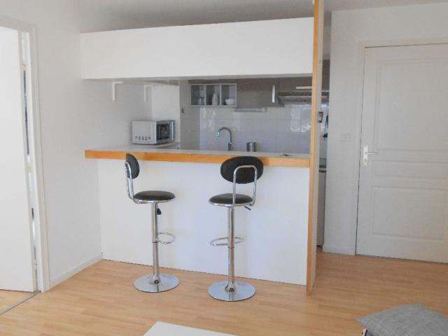 Location appartement, m² T 2 à Mérignac, 800 €