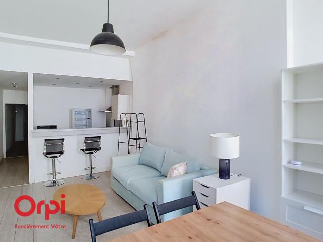 Location appartement, m² T 2 à Nantes, 790 €