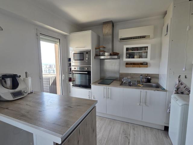 Location appartement, m² T 2 à Nice, 1 040 €
