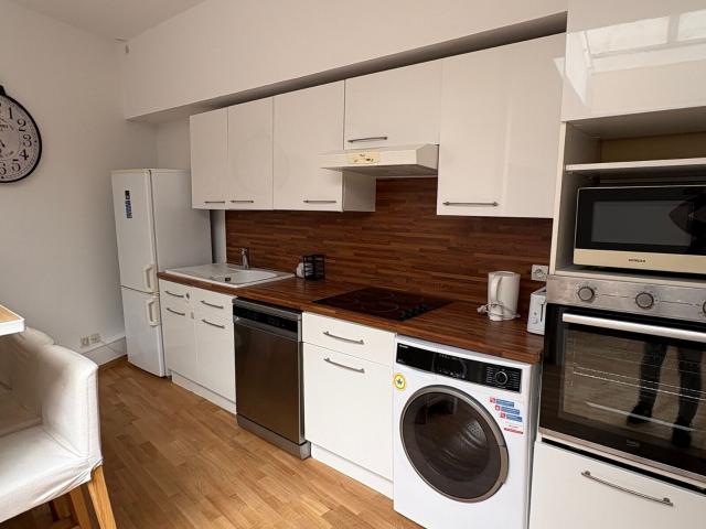 Location appartement, m² T 2 à Nice, 1 065 €