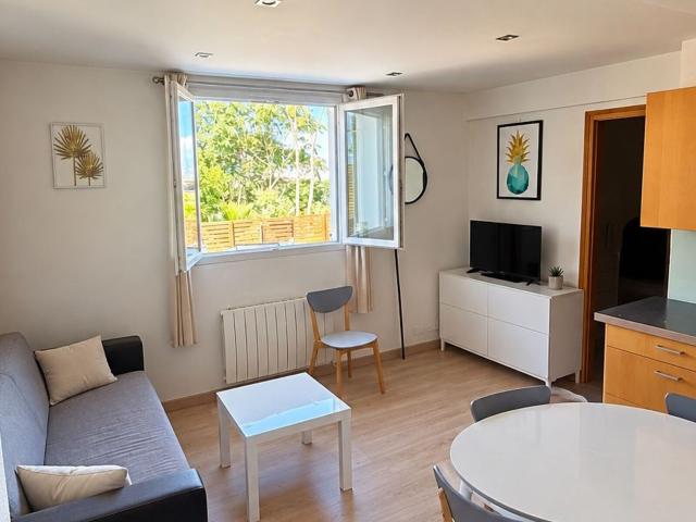 Location appartement, m² T 2 à Nice, 850 €