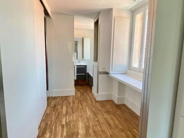 Location appartement, m² T 2 à Nice, 860 €