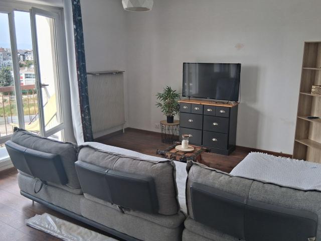 Location appartement, m² T 2 à Annemasse, 1 235 €