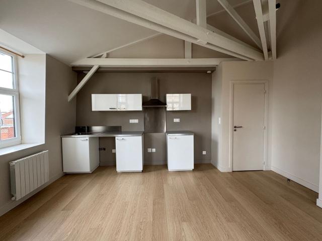 Location appartement, m² T 2 à Armentières, 661 €