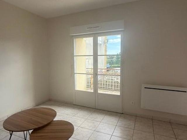 Location appartement, m² T 2 à Bergerac, 500 €