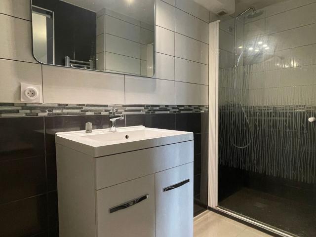 Location appartement, m² T 2 à Bons en Chablais, 850 €