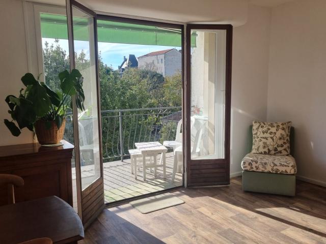 Location appartement, m² T 2 à Bordeaux, 832 €