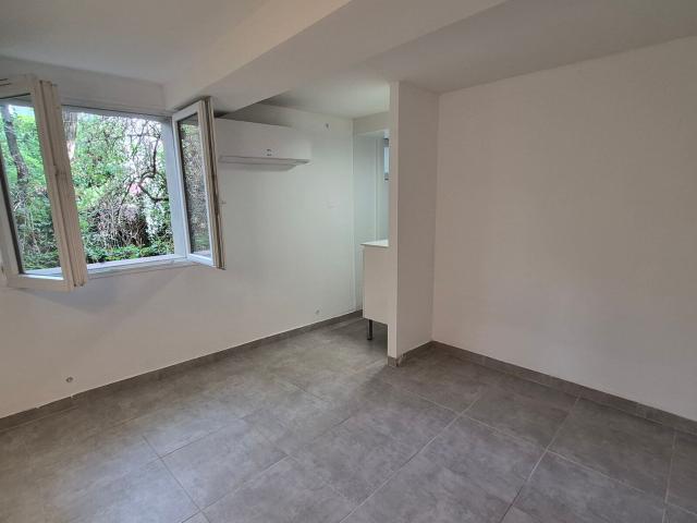 Location appartement, m² T 2 à Castelsarrasin, 640 €