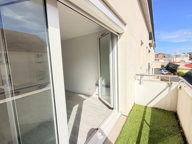 Location appartement, m² T 2 à Château Thierry, 660 €