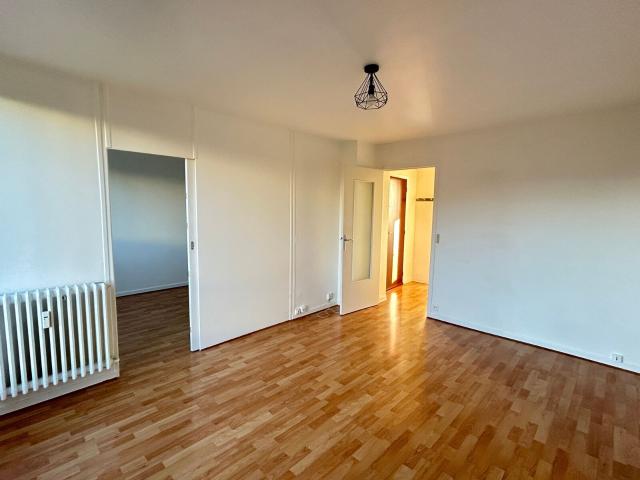 Location appartement, m² T 2 à Châtillon, 1 002 €