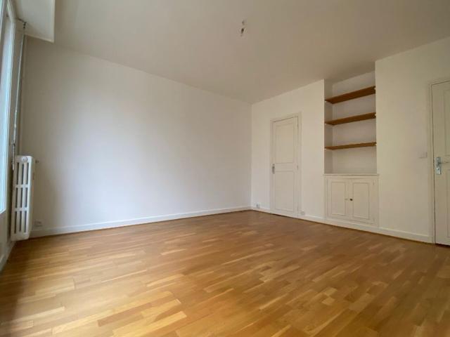 Location appartement, m² T 2 à Compiègne, 1 130 €