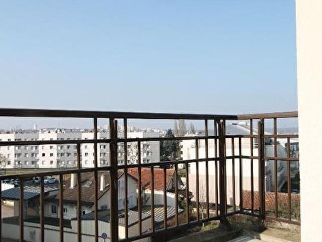 Location appartement, m² T 2 à Corbeil Essonnes, 872 €