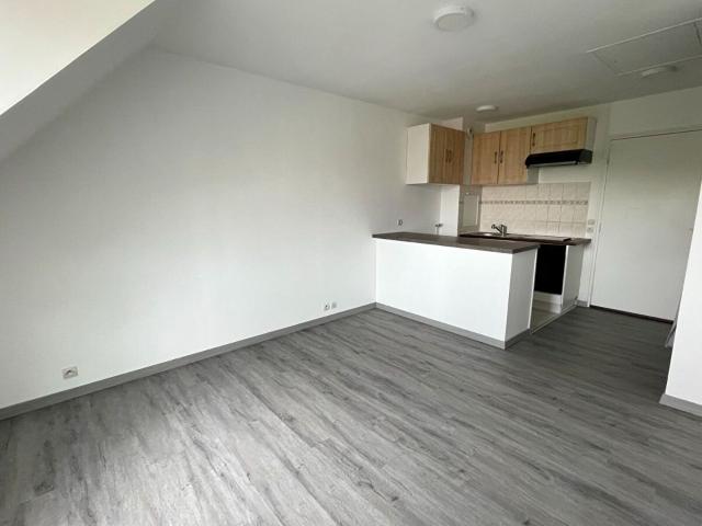 Location appartement, m² T 2 à Épône, 620 €