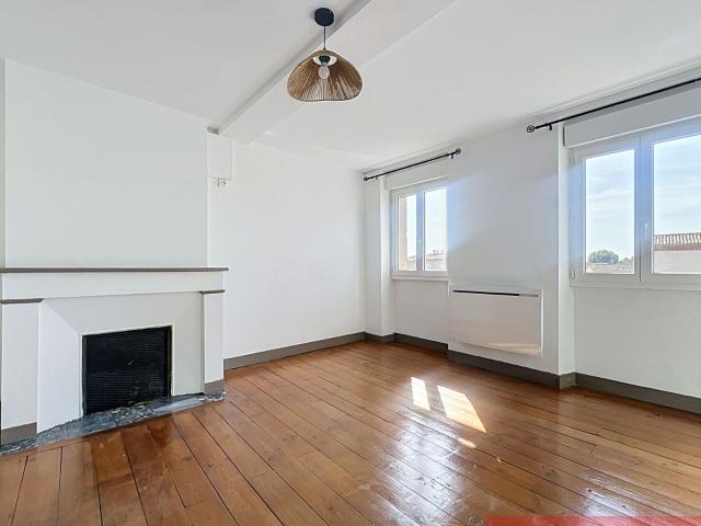 Location appartement, m² T 2 à Gaillac, 550 €