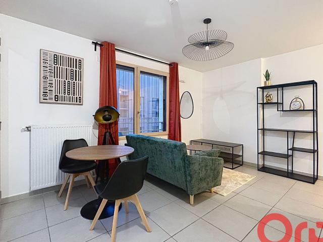 Location appartement, m² T 2 à Lyon 8, 950 €