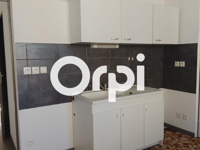 Location appartement, m² T 2 à La Côte Saint André, 458 €