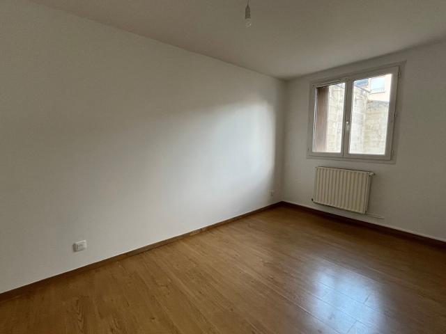 Location appartement, m² T 2 à La Ferté sous Jouarre, 705 €