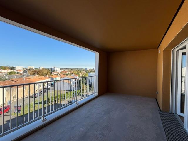 Location appartement, m² T 2 à La Rochelle, 820 €