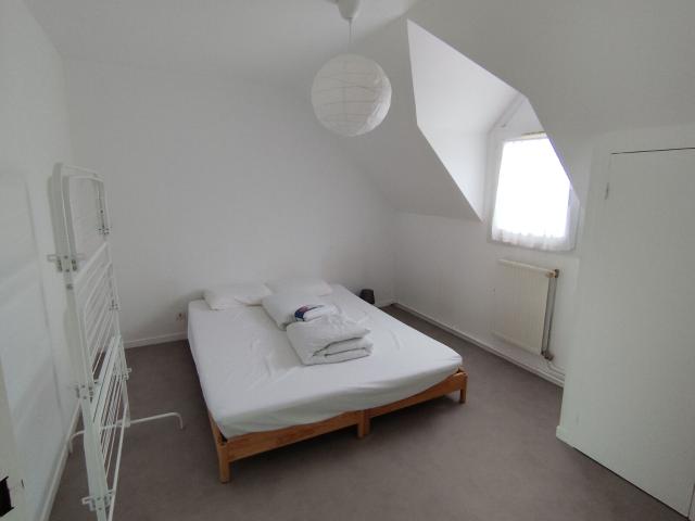 Location appartement, m² T 2 à Landivisiau, 605 €