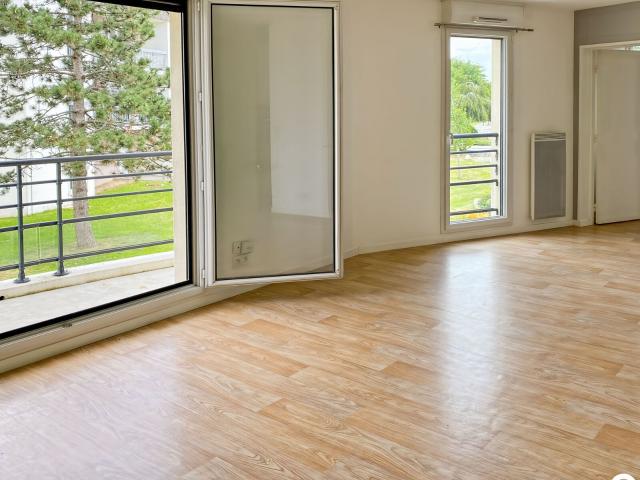 Location appartement, m² T 2 à Lanester, 650 €