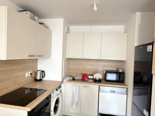 Location appartement, m² T 2 à Le Blanc Mesnil, 1 000 €