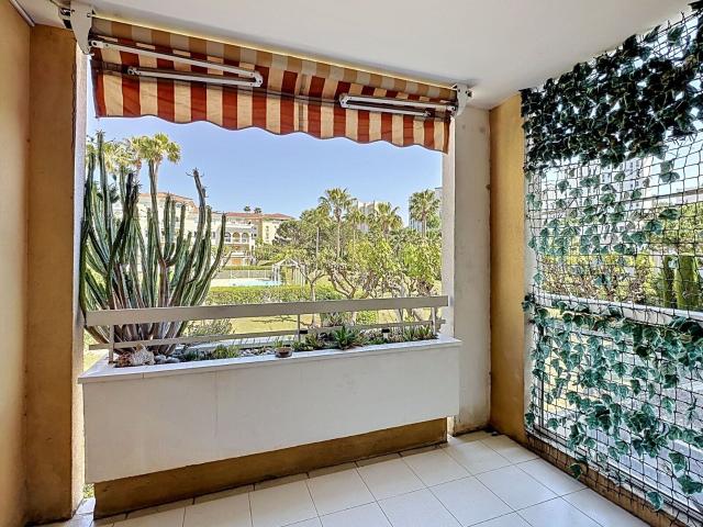 Location appartement, m² T 2 à Le Cannet, 870 €