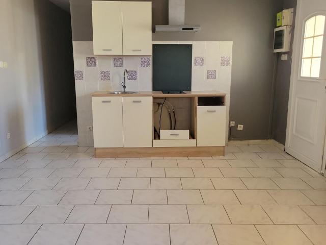 Location appartement, m² T 2 à Le Creusot, 432 €