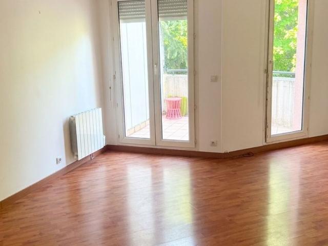 Location appartement, m² T 2 à Le Port Marly, 1 016 €
