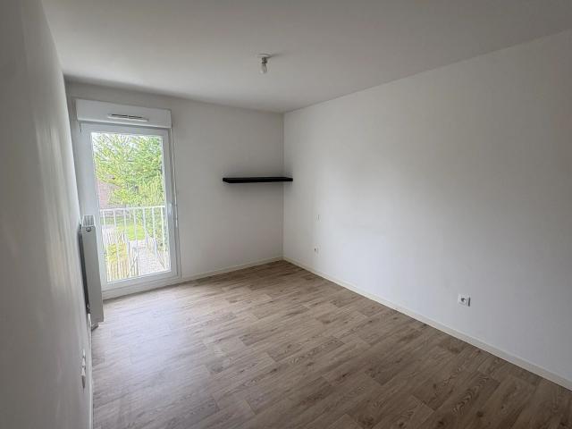 Location appartement, m² T 2 à Lille, 680 €
