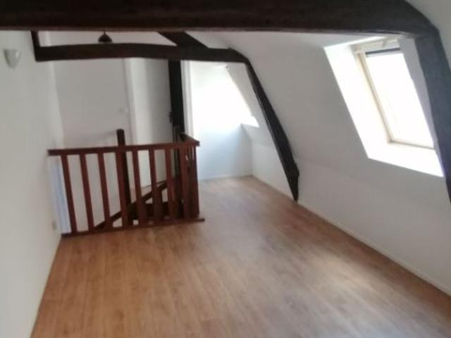 Location appartement, m² T 2 à Lille, 697 €