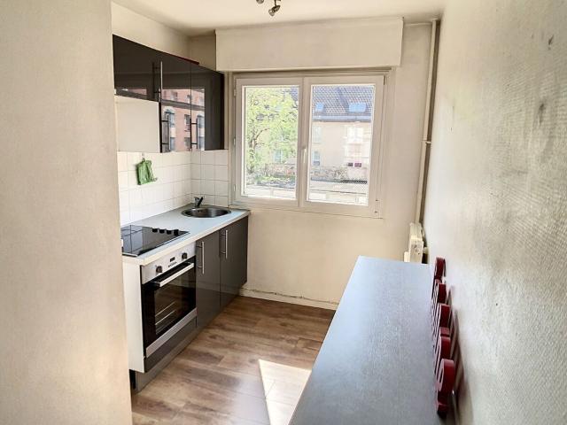 Location appartement, m² T 2 à Lille, 780 €