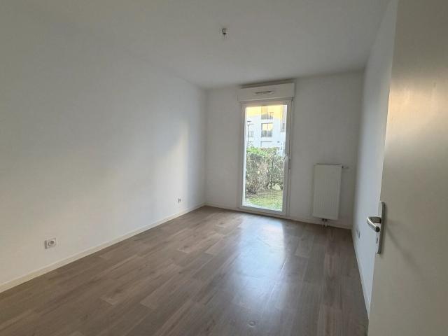 Location appartement, m² T 2 à Loos, 574 €