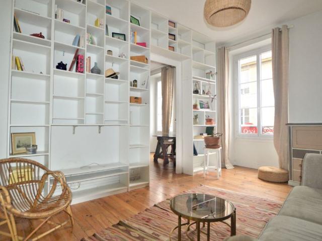 Location appartement, m² T 2 à Pau, 649 €