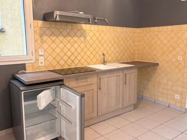 Location appartement, m² T 2 à Périgueux, 523 €