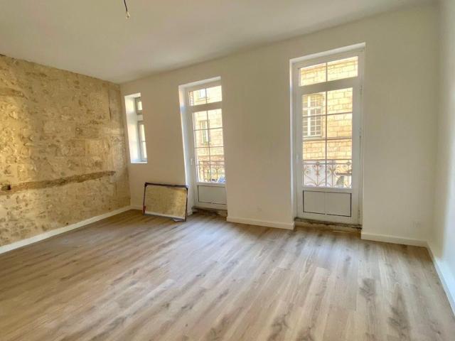 Location appartement, m² T 2 à Périgueux, 625 €