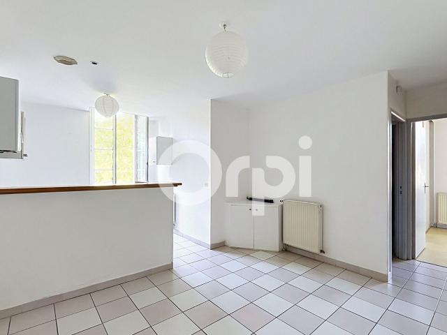Location appartement, m² T 2 à Périgueux, 632 €