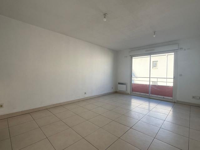 Location appartement, m² T 2 à Perpignan, 550 €